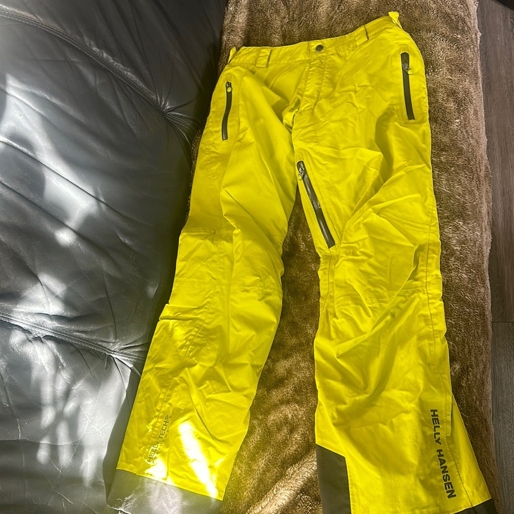 Helly Hansen 3 piece snow board suit!